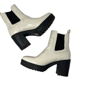 Chinese Laundry Cream Chelsea Boot‎ Chunky Heel Women's Size 8.5 Slip On Boots